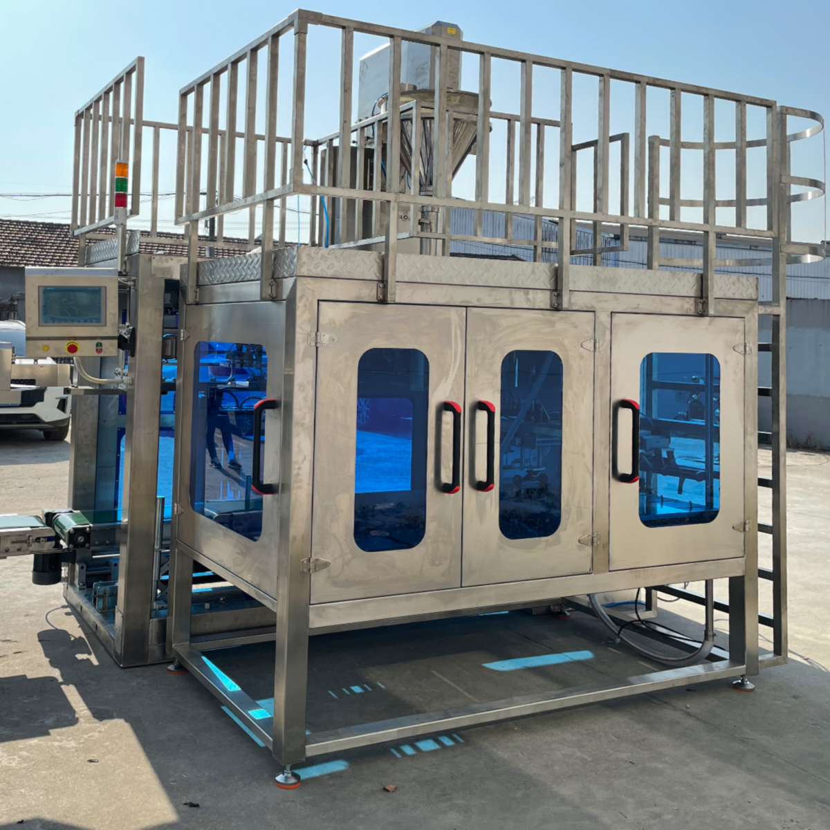 Fully automatic lifting single-station packaging machine DC-S25-CJ