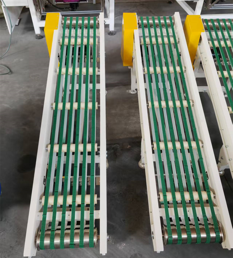 VFS-740 fully automatic film roll packaging machine