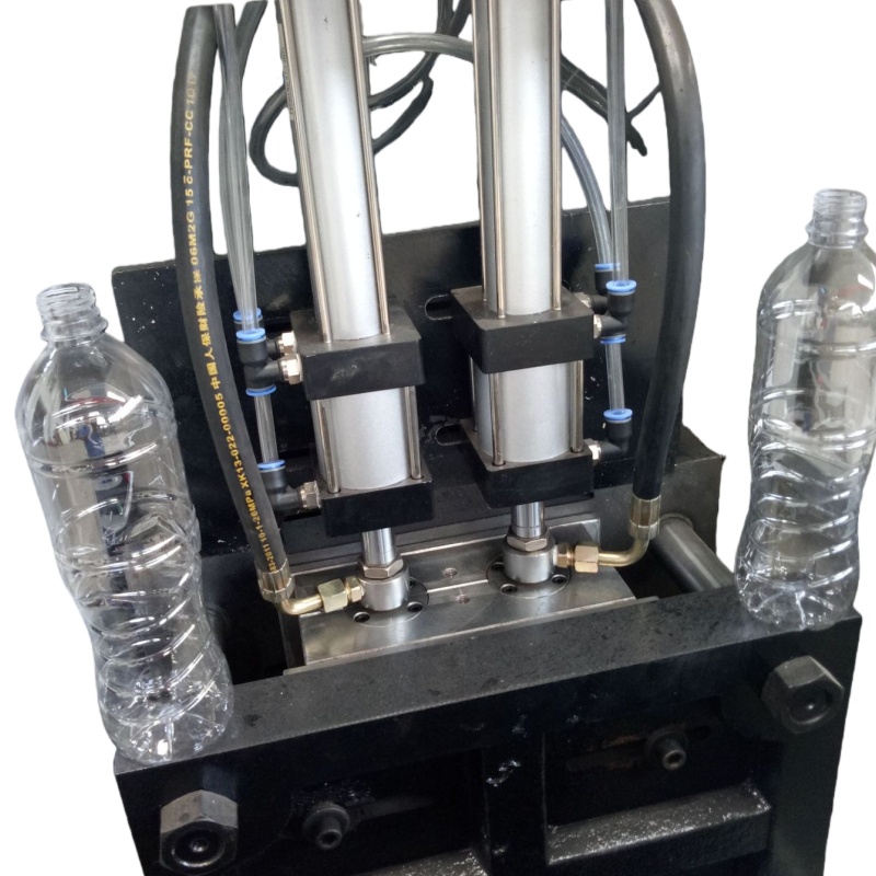 Semi-automatic beverage milk medicinal liquid bottle blow modling machine 