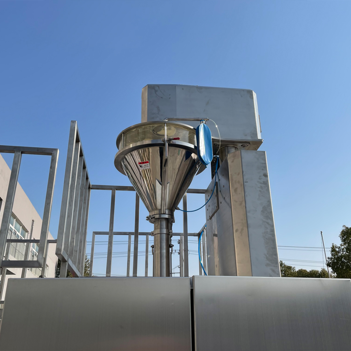 Fully automatic lifting single-station packaging machine DC-S25-CJ