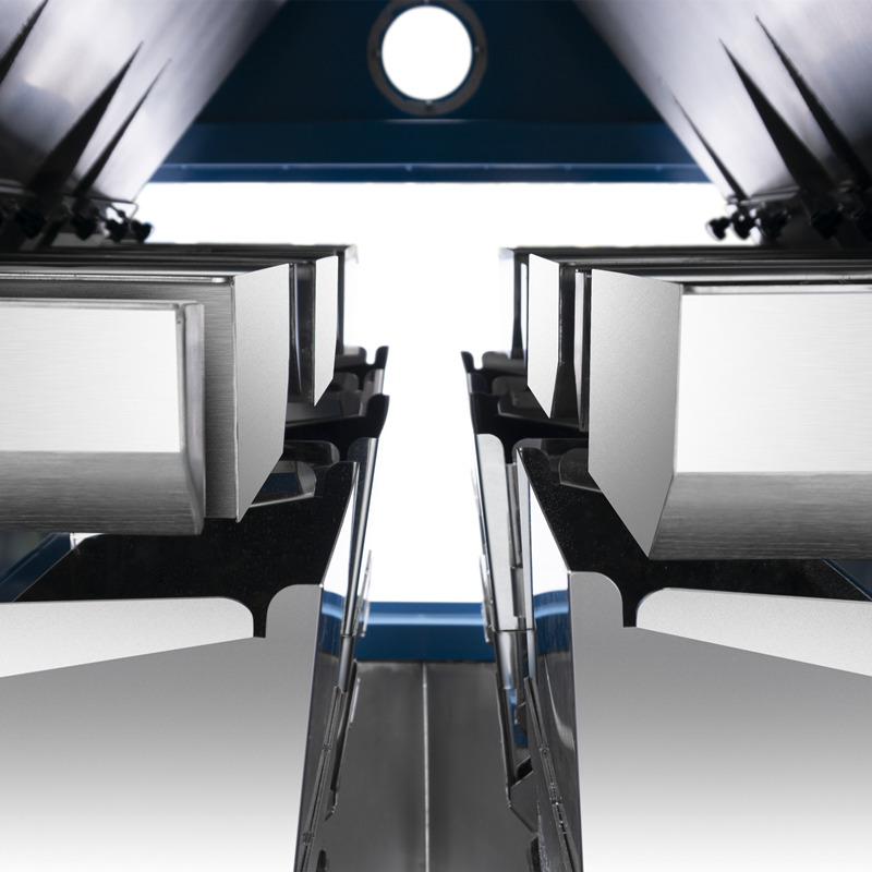 VFS-740 fully automatic film roll packaging machine