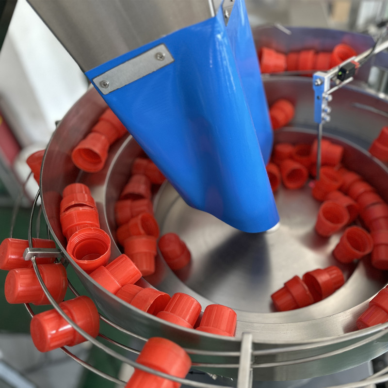 Fully Automatic Single-Head Tracking Motor Servo Following Screw Capping Machine for Plastic Detergent Bottles 