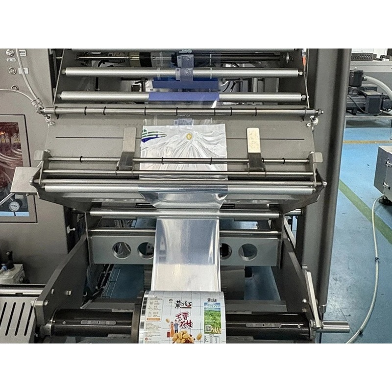 Candy ketchup milk powder vertical form pillow or M type bag automatic packaging machine 